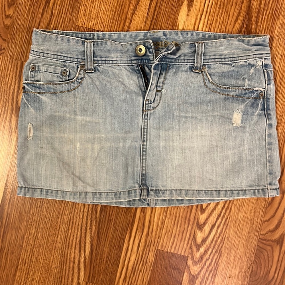 American eagle light wash short Jean skirt